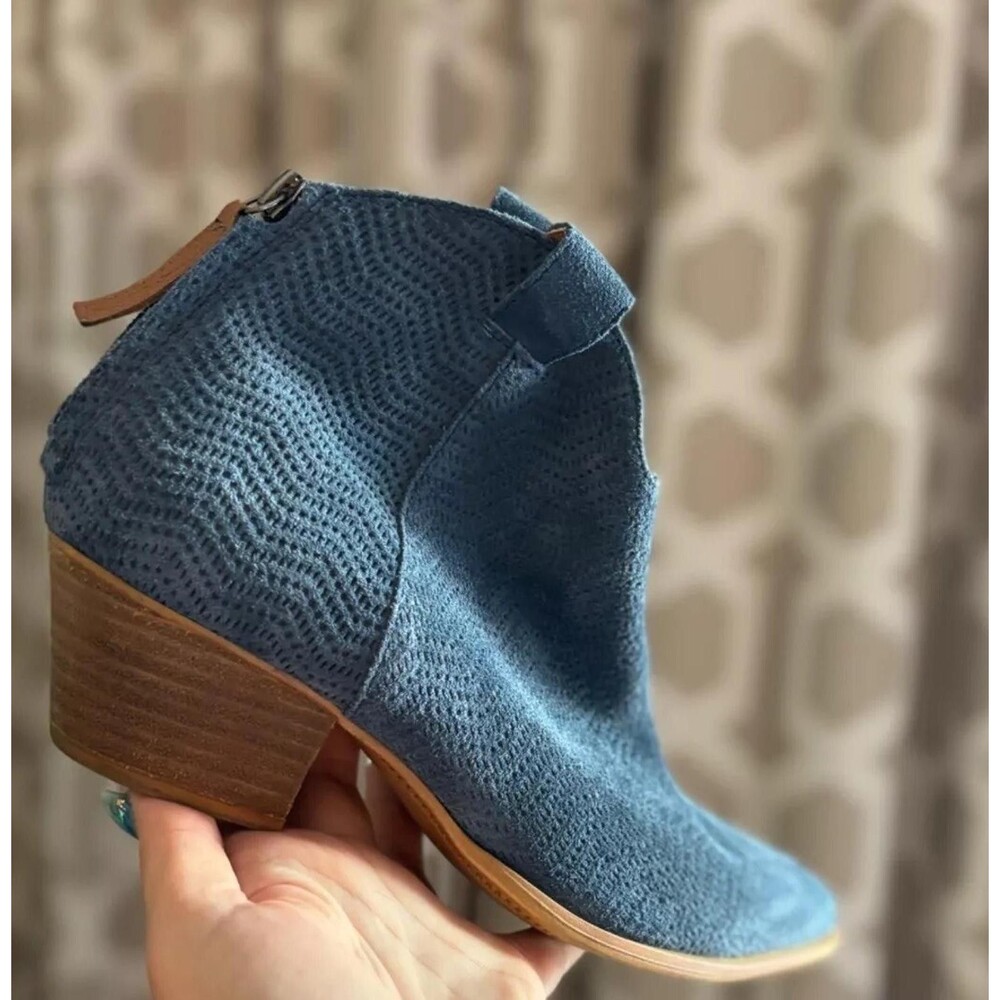 Dingo Womens Blue Ankle Boots Size 9.5 Leather  Textured Bootie Block Cuban Heel